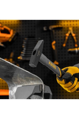 Молоток слесарный, 400 г, кованый, фибергласовая рукоятка c TPR покрытием Denzel