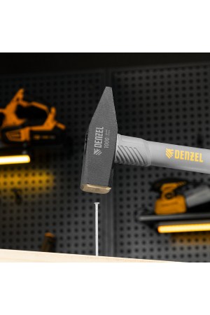 Молоток слесарный, 1000 г, кованый, фибергласовая рукоятка c TPR покрытием Denzel