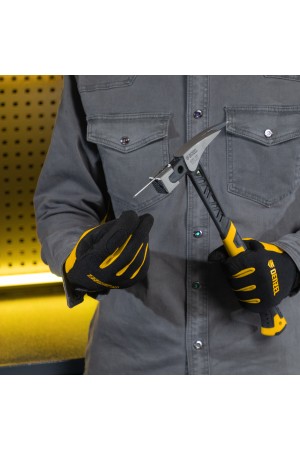 Молоток кровельщика 600 г, цельнокованый, боек с магнитом, двухкомп. обрезин. рук-ка Denzel