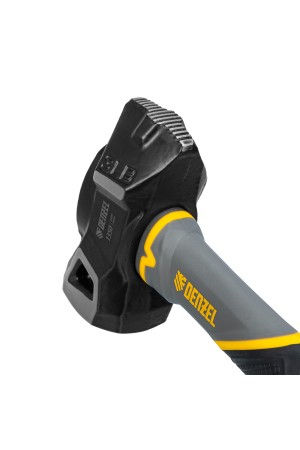 Кувалда с клиновидным бойком 1,35 кг, фибергласовая рукоятка c TPR Denzel