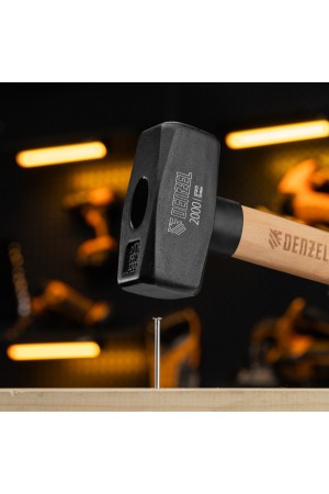 Кувалда, 2000 г, кованая головка, буковая рукоятка Denzel