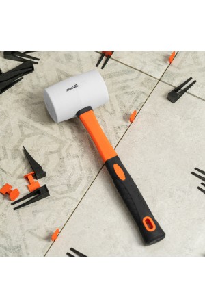 Киянка резиновая, 680 г, белая резина, фибергласовая рукоятка Sparta