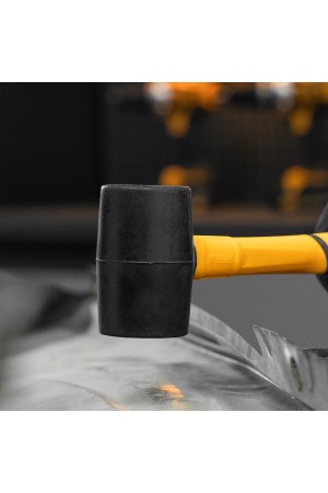 Киянка резиновая, 225 г, черная, фибергласовая рукоятка c TPR покрытием Denzel