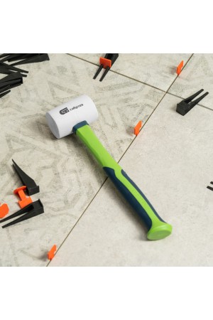 Киянка резиновая, 225 г, белая резина, фибергласовая рукоятка Сибртех