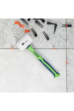 Киянка резиновая, 680 г, белая резина, фибергласовая рукоятка Сибртех