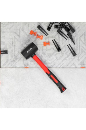 Киянка резиновая, 225 г, черная резина, фибергласовая рукоятка Matrix