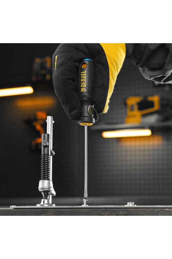 Отвертка, SL3х100 мм, S2, 3к рукоятка Denzel