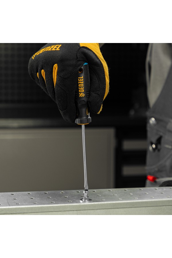 Отвертка SL4х100 мм, CrV, трехкомпонентная рукоятка Denzel