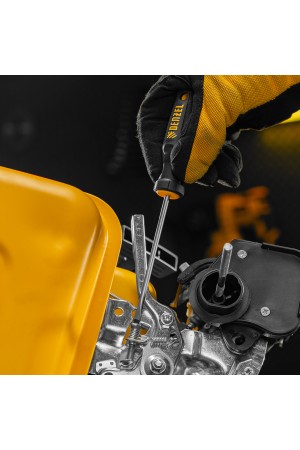 Отвертка SL4х100 мм, CrV, трехкомпонентная рукоятка Denzel