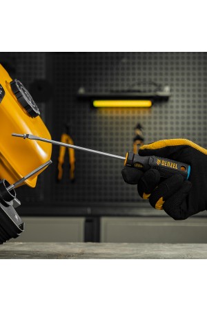 Отвертка SL4х100 мм, CrV, трехкомпонентная рукоятка Denzel