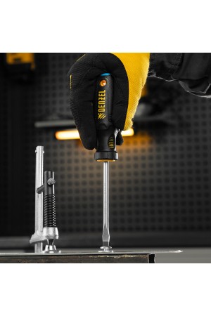 Отвертка, SL6x100 мм, S2, 3к рукоятка Denzel