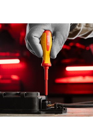 Отвертка Insulated, PH0 x 75 мм, CrMo, до 1000 В, двухкомпонентная рукоятка Matrix Professional