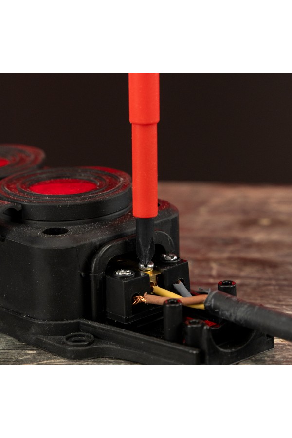 Отвертка Insulated, PH2 x 100 мм, CrMo, до 1000 В, двухкомпонентная рукоятка Matrix Professional