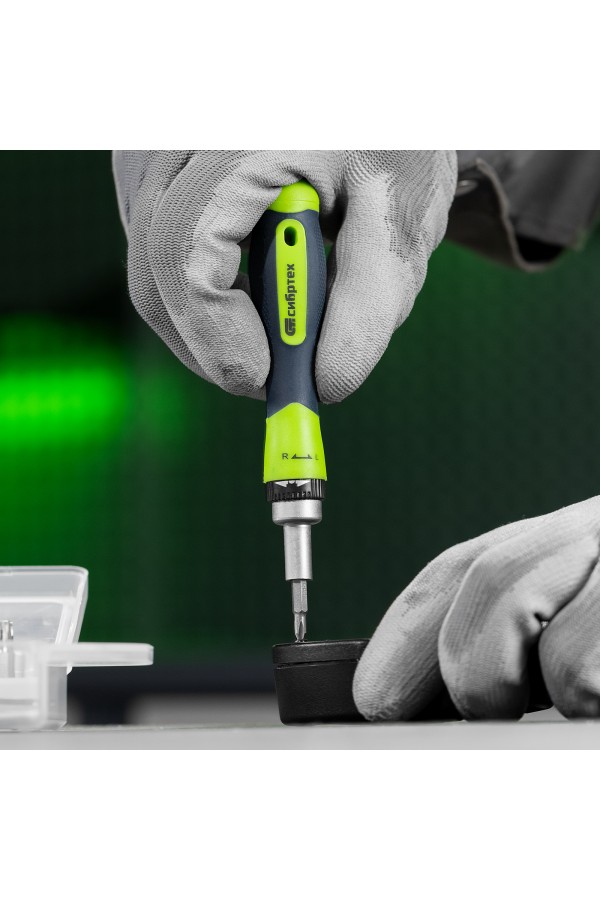 Отвертка реверсивная для точных работ с набором бит и торцевых головок, 32 предмета, CrV Сибртех