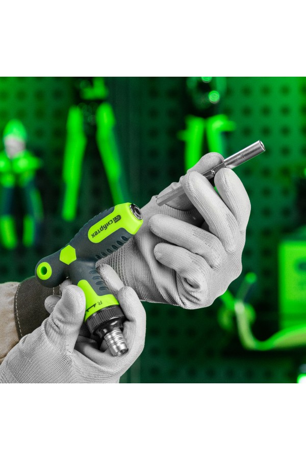 Отвертка Т-образная реверсивная с набором бит, торцевых головок, 33 предмета, CrV Сибртех