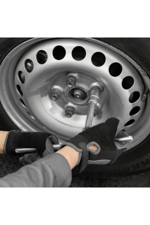 Набор шоферского инструмента № 4, пластиковый бокс (НИЗ) Россия