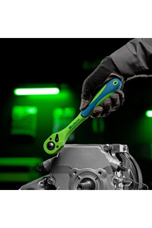 Ключ-трещотка 1/2