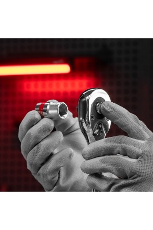 Ключ-трещотка 1/2