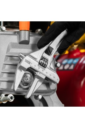 Ключ разводной 205 мм, алюминиевый Denzel