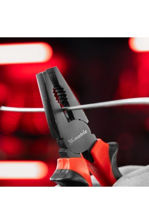 Плоскогубцы комбинированные Black Nickel, 180 мм, двухкомпонентные рукоятки Matrix