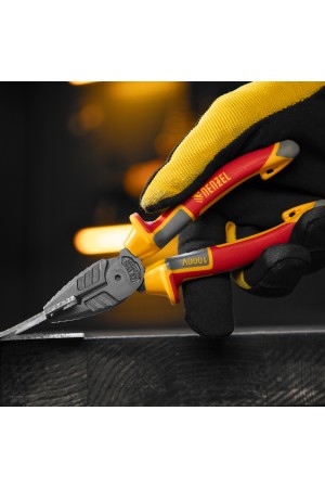 Плоскогубцы комбинированные, диэлектрические трехкомпонентные рукоятки до 1000 В, 165 мм Denzel