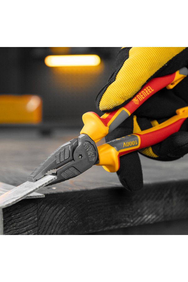 Плоскогубцы комбинированные, диэлектрические трехкомпонентные рукоятки до 1000 В, 180 мм Denzel