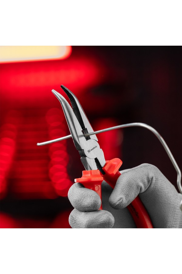 Длинногубцы изогнутые Econom, 180 мм, шлифованные, пластмассовые рукоятки Matrix