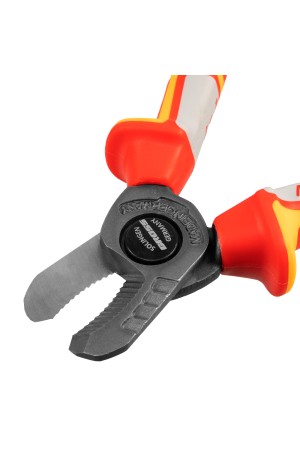 Кабелерез, диэлектрические рукоятки до 1000 В, трехкомпонентные рукоятки, 160 мм Gross