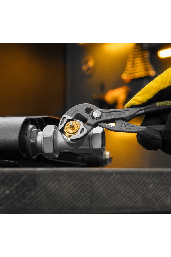 Клещи переставные, кнопочный механизм, обливные рукоятки, 180 мм Denzel