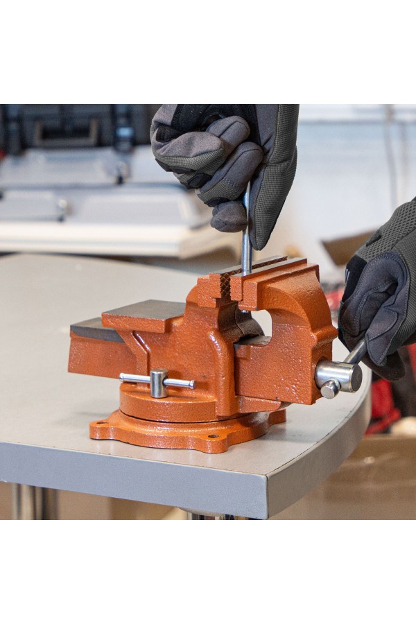 Тиски слесарные, 100 мм, поворотные, с наковальней Sparta