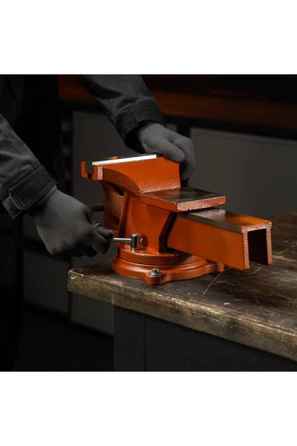 Тиски слесарные, 200 мм, поворотные, с наковальней Sparta