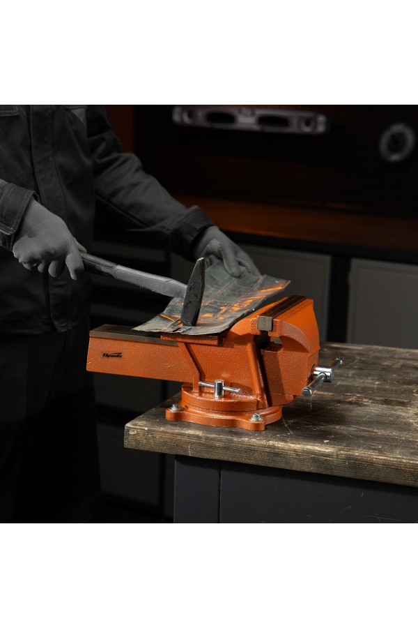 Тиски слесарные, 200 мм, поворотные, с наковальней Sparta