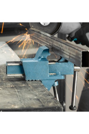 Тиски слесарные, 63 мм, крепление для стола, винтовой зажим (Глазов) Россия