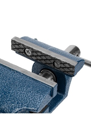 Тиски слесарные, настольные, поворотные, ширина рабочих губок 65 мм, наковальня Сибртех