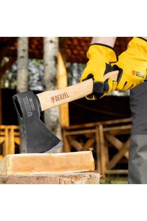 Топор, 1000 г, кованый, буковое топорище Denzel