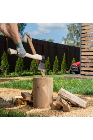 Топор кованный, в сборе, 890/1200 г, деревянное топорище, 500 мм, АО, (Ижевск) Россия