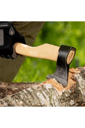 Топор кованый в сборе 