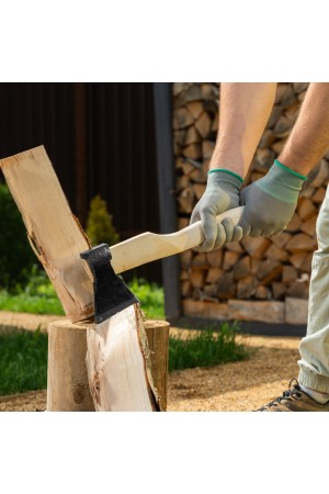 Топор кованый, в сборе, 680/900 г, деревянное топорище, 400 мм, Б, (Ижевск) Россия