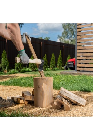 Топор кованый, в сборе, 680/900 г, деревянное топорище, 400 мм, Б, (Ижевск) Россия