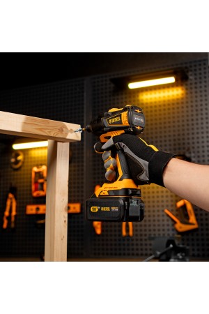 Винтоверт ударный аккумуляторный бесщет CID-IB-200 18В Li-Ion Denzel