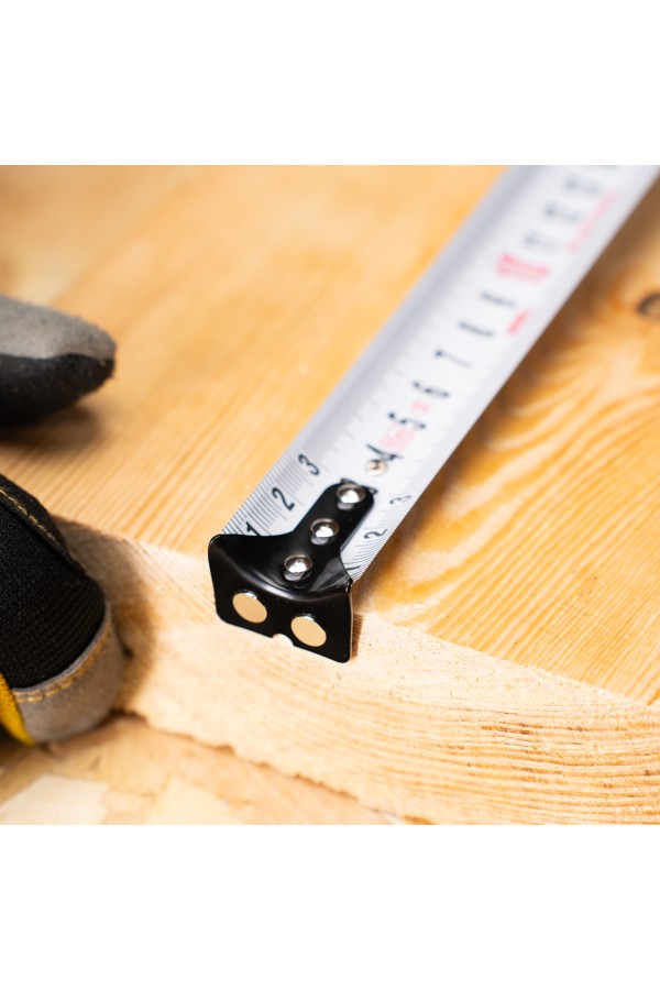 Рулетка 10м х 32мм, автоматич. фиксац., нейлон. покрытие, магнит. зацеп, двухстор. разметка Denzel