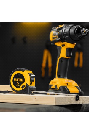 Рулетка 5м х 19мм, двухкомп. корпус, кнопка-пауза// Denzel