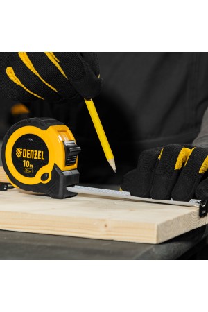 Рулетка 10м х 25мм, двухкомп. корпус, кнопка-пауза// Denzel