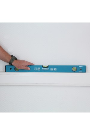 Уровень алюминиевый усиленный, 600 мм, 3 глазка Gross