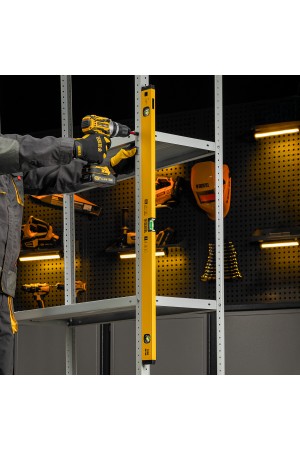 Уровень алюминиевый, магнит, фрезерованный, 3 глазка (1 зеркал.), 0,5 мм/м, 1000 мм Denzel