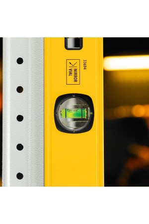 Уровень алюминиевый, магнит, фрезерованный, 3 глазка (1 зеркал.), 0,5 мм/м, 1200 мм Denzel