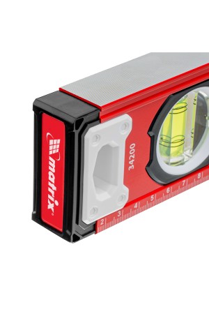 Уровень алюминиевый, фрезерованный, 3 глазка, 400 мм Matrix