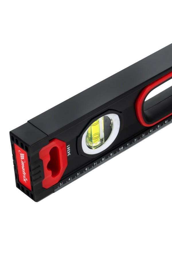 Уровень алюминиевый, усиленный, фрезерованный, 3 глазка, двухкомпонентные рукоятки, 600 мм Matrix