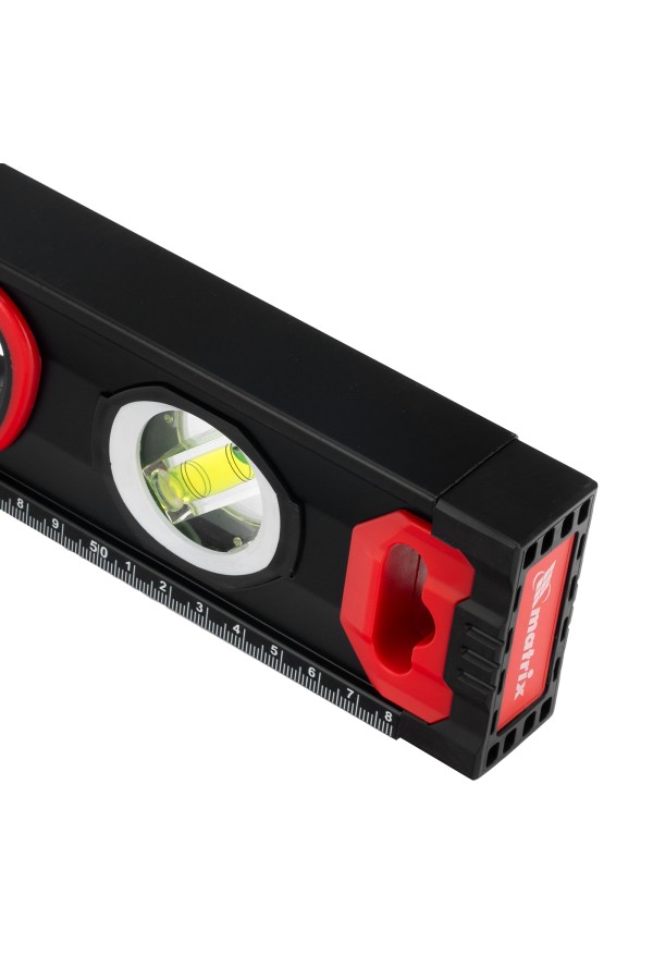 Уровень алюминиевый, усиленный, фрезерованный, 3 глазка, двухкомпонентные рукоятки, 600 мм Matrix