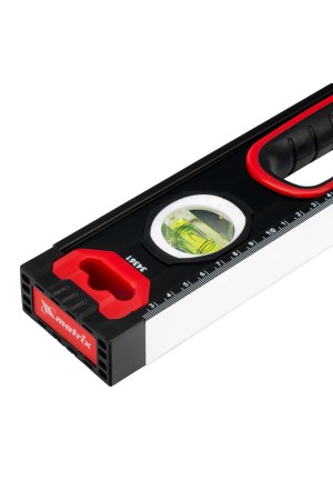 Уровень алюминиевый, усиленный, фрезерованный, 3 глазка, двухкомпонентные рукоятки, 600 мм Matrix